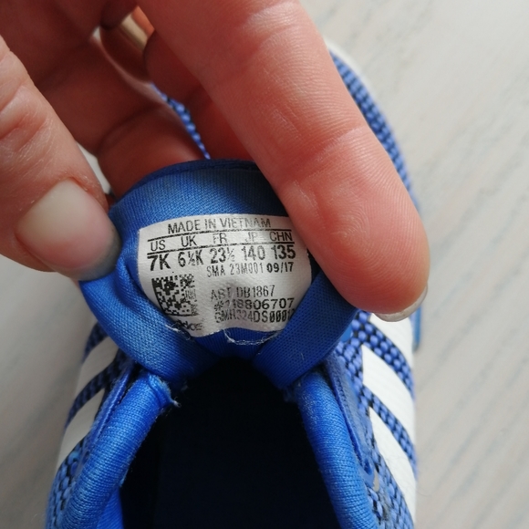 Adidas size 7US Baby Girls Shoes - Picture 5 of 5